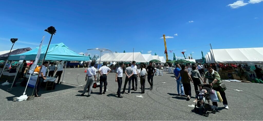 顧客向け大型展示会をサポートしました
